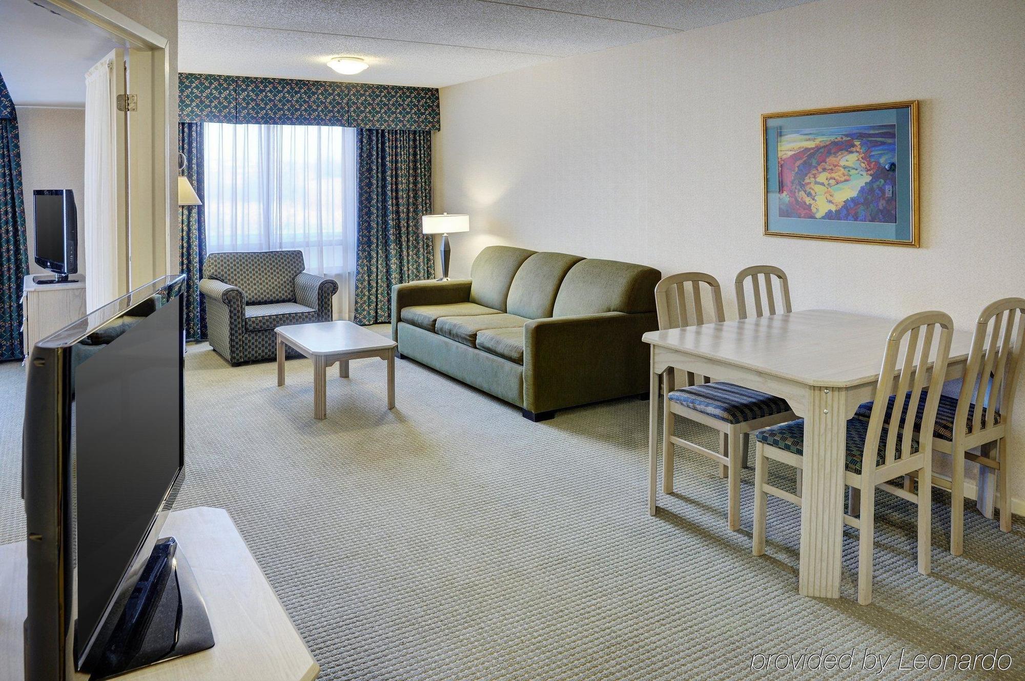 Embassy Suites By Hilton Toronto Airport Ruang foto